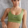 Asymetryczny stanik sportowy w kolorze oliwkowym Asymetryczny stanik sportowy w kolorze oliwkowym