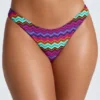 Azure By Oh Polly Moda kąpielowa Micro Cheeky Doły od bikini w wielobarwnym nadruku Azure By Oh Polly Moda kąpielowa Micro Cheeky Doły od bikini w wielobarwnym nadruku