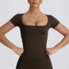 Bezszwowa koszulka Super Sculpt w kolorze brązowym Bezszwowa koszulka Super Sculpt w kolorze brązowym