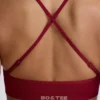 Bezszwowy biustonosz sportowy Super Sculpt z krzyżującymi się ramiączkami na plecach w kolorze bordowym Bezszwowy biustonosz sportowy Super Sculpt z krzyżującymi się ramiączkami na plecach w kolorze bordowym