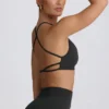 Bezszwowy stanik sportowy Super Sculpt z odkrytymi plecami w kolorze popielatym Bezszwowy stanik sportowy Super Sculpt z odkrytymi plecami w kolorze popielatym