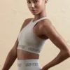 Bezszwowy top z tyłu w stylu racerback w kolorze srebrnym Bezszwowy top z tyłu w stylu racerback w kolorze srebrnym