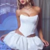 Biała mini spódnica z falbaną Marnie