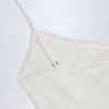 Biała mini sukienka Alika Pointelle z marszczonym dołem w kształcie litery A Biała mini sukienka Alika Pointelle z marszczonym dołem w kształcie litery A