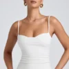 Biały top z marszczonymi warstwami Esme Modal Biały top z marszczonymi warstwami Esme Modal