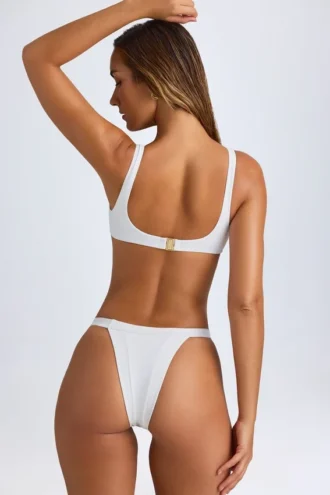 Bikini z okrągłym dekoltem Malibu w kolorze białym Bikini z okrągłym dekoltem Malibu w kolorze białym