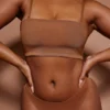 Biustonosz bandeau Intimates z miękkiej siateczki w kolorze migdałowym Biustonosz bandeau Intimates z miękkiej siateczki w kolorze migdałowym