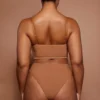 Biustonosz bandeau Intimates z miękkiej siateczki w kolorze migdałowym Biustonosz bandeau Intimates z miękkiej siateczki w kolorze migdałowym