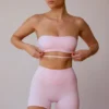 Biustonosz bandeau z krzyżującymi się ramiączkami na plecach w kolorze delikatnego różu Biustonosz bandeau z krzyżującymi się ramiączkami na plecach w kolorze delikatnego różu