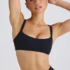 Biustonosz sportowy Soft Active z kontrastowymi wykończeniami w kolorze czarnym Biustonosz sportowy Soft Active z kontrastowymi wykończeniami w kolorze czarnym