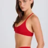 Biustonosz sportowy Soft Active z tyłem typu racerback w kolorze truskawkowej czerwieni Biustonosz sportowy Soft Active z tyłem typu racerback w kolorze truskawkowej czerwieni
