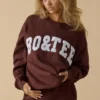 Bluza oversize z okrągłym dekoltem w kolorze mahoniowym Bluza oversize z okrągłym dekoltem w kolorze mahoniowym