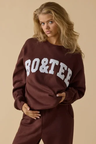 Bluza oversize z okrągłym dekoltem w kolorze mahoniowym Bluza oversize z okrągłym dekoltem w kolorze mahoniowym