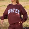 Bluza oversize z okrągłym dekoltem w kolorze mahoniowym Bluza oversize z okrągłym dekoltem w kolorze mahoniowym
