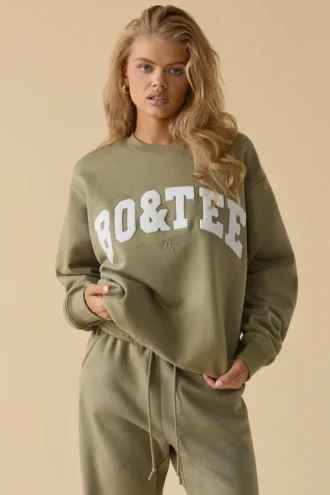 Bluza oversize z okrągłym dekoltem w kolorze Soft Olive Bluza oversize z okrągłym dekoltem w kolorze Soft Olive