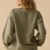 Bluza oversize z okrągłym dekoltem w kolorze Soft Olive Bluza oversize z okrągłym dekoltem w kolorze Soft Olive