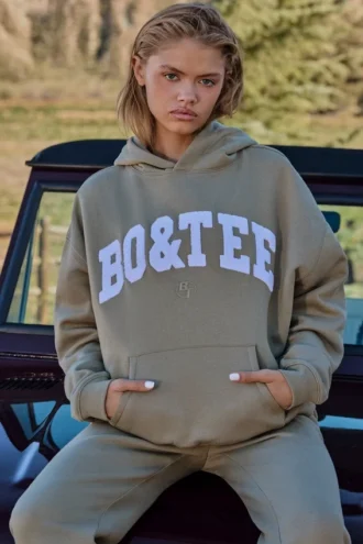 Bluza z kapturem oversize w kolorze delikatnej oliwki
