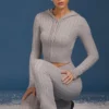 Bluza z kapturem w splocie warkoczowym z zamkiem w kolorze szarym melanżowym Bluza z kapturem w splocie warkoczowym z zamkiem w kolorze szarym melanżowym