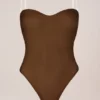 Body bez ramiączek Intimates w kolorze kasztanowym Body bez ramiączek Intimates w kolorze kasztanowym