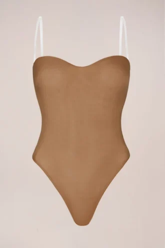 Body bez ramiączek Intimates w kolorze migdałowym Body bez ramiączek Intimates w kolorze migdałowym