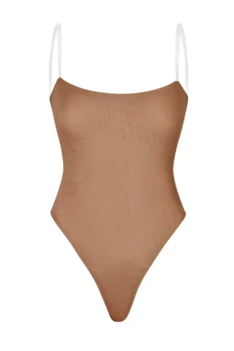 Body Intimates z miękkiej siateczki z niewidocznymi ramiączkami i stringami w kolorze miodowym