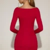 Briallen – mini sukienka z miękkiej dzianiny z dekoltem w łódkę w kolorze True Red Briallen – mini sukienka z miękkiej dzianiny z dekoltem w łódkę w kolorze True Red