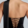 Czarna satynowa sukienka Mini Anastasia z drapowanym dekoltem typu halter Czarna satynowa sukienka Mini Anastasia z drapowanym dekoltem typu halter