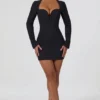 Czarna sukienka bodycon Adelia z wycięciem w kształcie serca