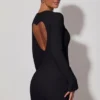 Czarna sukienka bodycon Adelia z wycięciem w kształcie serca