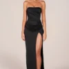 Czarna sukienka Maxi z drapowanym stanikiem typu bandeau sięgająca do połowy uda Czarna sukienka Maxi z drapowanym stanikiem typu bandeau sięgająca do połowy uda