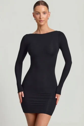 Czarna sukienka Mini Lyla z modalu z odkrytymi plecami Czarna sukienka Mini Lyla z modalu z odkrytymi plecami