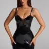 Czarna sukienka Mini z gorsetem Coratina z winylu Czarna sukienka Mini z gorsetem Coratina z winylu