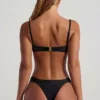 Czarne doły od bikini Maui z szerokimi ramiączkami i zdobieniami z koralików