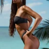Czarne doły od bikini Pacifico z marszczeniami i zdobieniami Czarne doły od bikini Pacifico z marszczeniami i zdobieniami