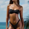 Czarne doły od bikini Pacifico z marszczeniami i zdobieniami Czarne doły od bikini Pacifico z marszczeniami i zdobieniami