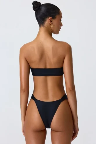 Czarne doły od bikini z szerokimi ramiączkami i zdobieniami Sunray Czarne doły od bikini z szerokimi ramiączkami i zdobieniami Sunray