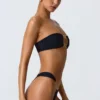 Czarne doły od bikini z szerokimi ramiączkami i zdobieniami Sunray Czarne doły od bikini z szerokimi ramiączkami i zdobieniami Sunray