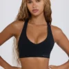 Czarny biustonosz sportowy Soft Active z dekoltem w serek