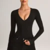 Czarny body z długim rękawem Elodie Modal Plunge Czarny body z długim rękawem Elodie Modal Plunge