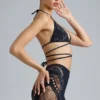 Czarny stanik bikini Liberty z ozdobnymi krzyżującymi się ramiączkami Czarny stanik bikini Liberty z ozdobnymi krzyżującymi się ramiączkami