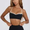 Czarny stanik sportowy Soft Active z dekoltem w kształcie serca Czarny stanik sportowy Soft Active z dekoltem w kształcie serca