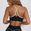Czarny stanik sportowy Soft Active z dekoltem w kształcie serca Czarny stanik sportowy Soft Active z dekoltem w kształcie serca
