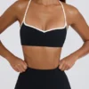Czarny stanik sportowy Soft Active z dekoltem w kształcie serca Czarny stanik sportowy Soft Active z dekoltem w kształcie serca