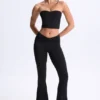 Czarny top bandeau Edie z modalu z skręconym przodem Czarny top bandeau Edie z modalu z skręconym przodem