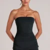 Czarny top bandeau z długim tyłem Leni Czarny top bandeau z długim tyłem Leni