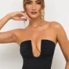 Czarny top bez ramiączek z głębokim dekoltem Eevi Jersey Czarny top bez ramiączek z głębokim dekoltem Eevi Jersey