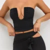 Czarny top bez ramiączek z głębokim dekoltem Eevi Jersey Czarny top bez ramiączek z głębokim dekoltem Eevi Jersey