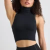 Czarny top z golfem Soft Active