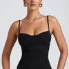 Czarny top z marszczonymi warstwami Esme Modal Czarny top z marszczonymi warstwami Esme Modal