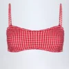 Czerwony top bikini bandeau z falbanami Portbou w kratkę Czerwony top bikini bandeau z falbanami Portbou w kratkę